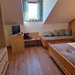 Kastnerhof Apartman *